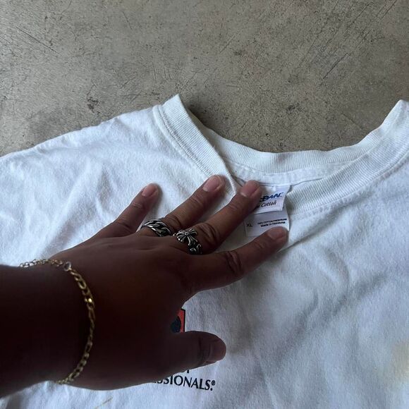 Dunn Edwards painter y2k tee Mens size XL - Picture 2 of 3